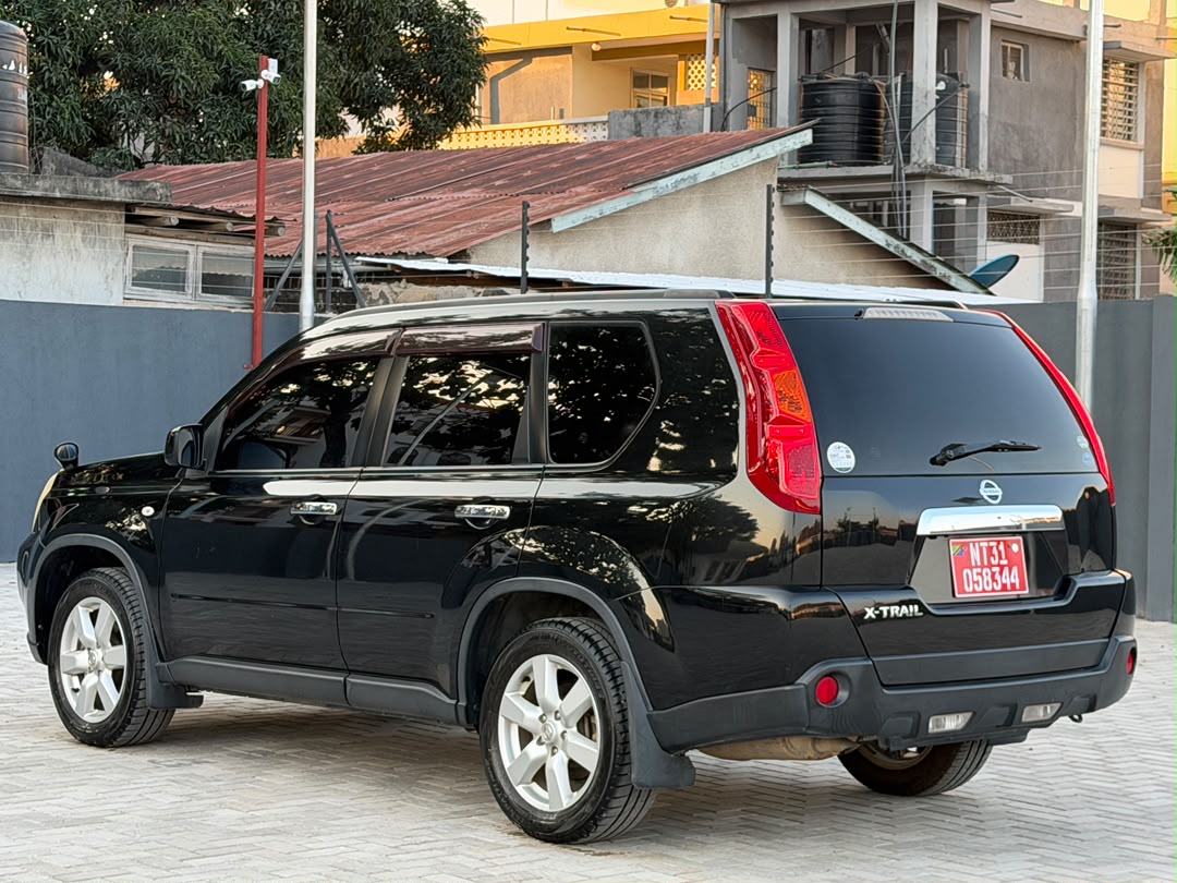 NISSAN XTRAIL thumbnail 2